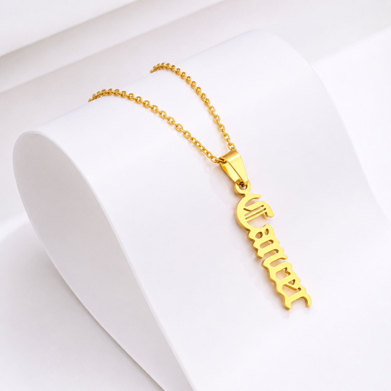 GoldAura™ Zodiac Sign Necklace – 18K Gold Plated Stainless Steel Astrology Pendant