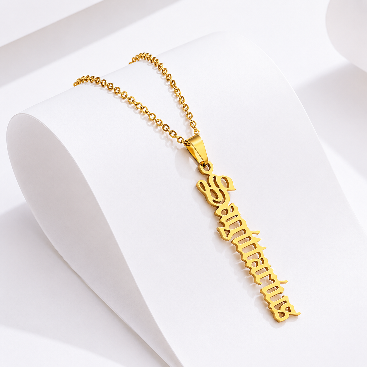 GoldAura™ Zodiac Sign Necklace – 18K Gold Plated Stainless Steel Astrology Pendant