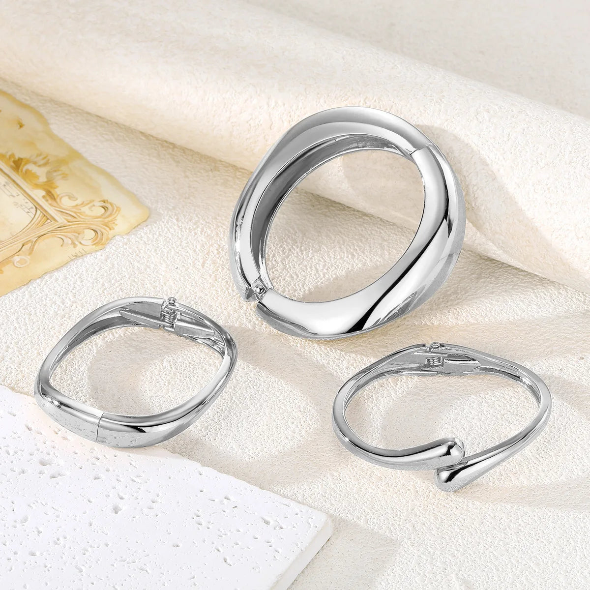 Sculpted Cuff Bangle – Modern Luxury Statement Bracelet
