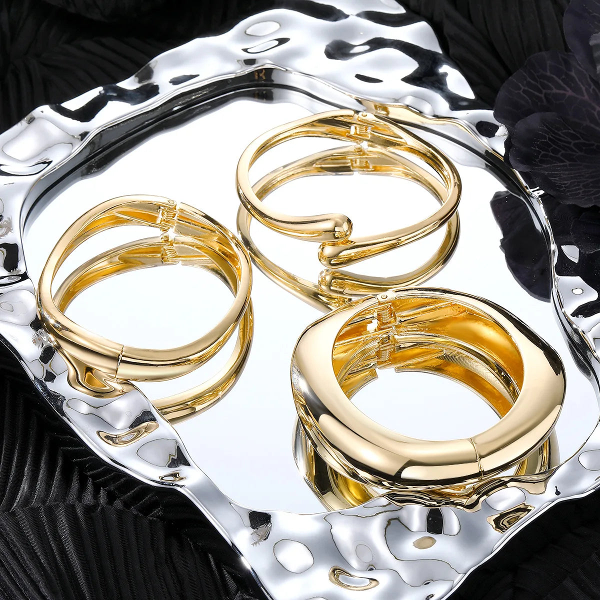 Sculpted Cuff Bangle – Modern Luxury Statement Bracelet