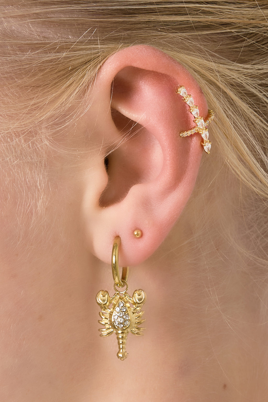 GoldAura™ Crystal Lobster Hoop Earrings – Elegant Gold Statement Jewelry