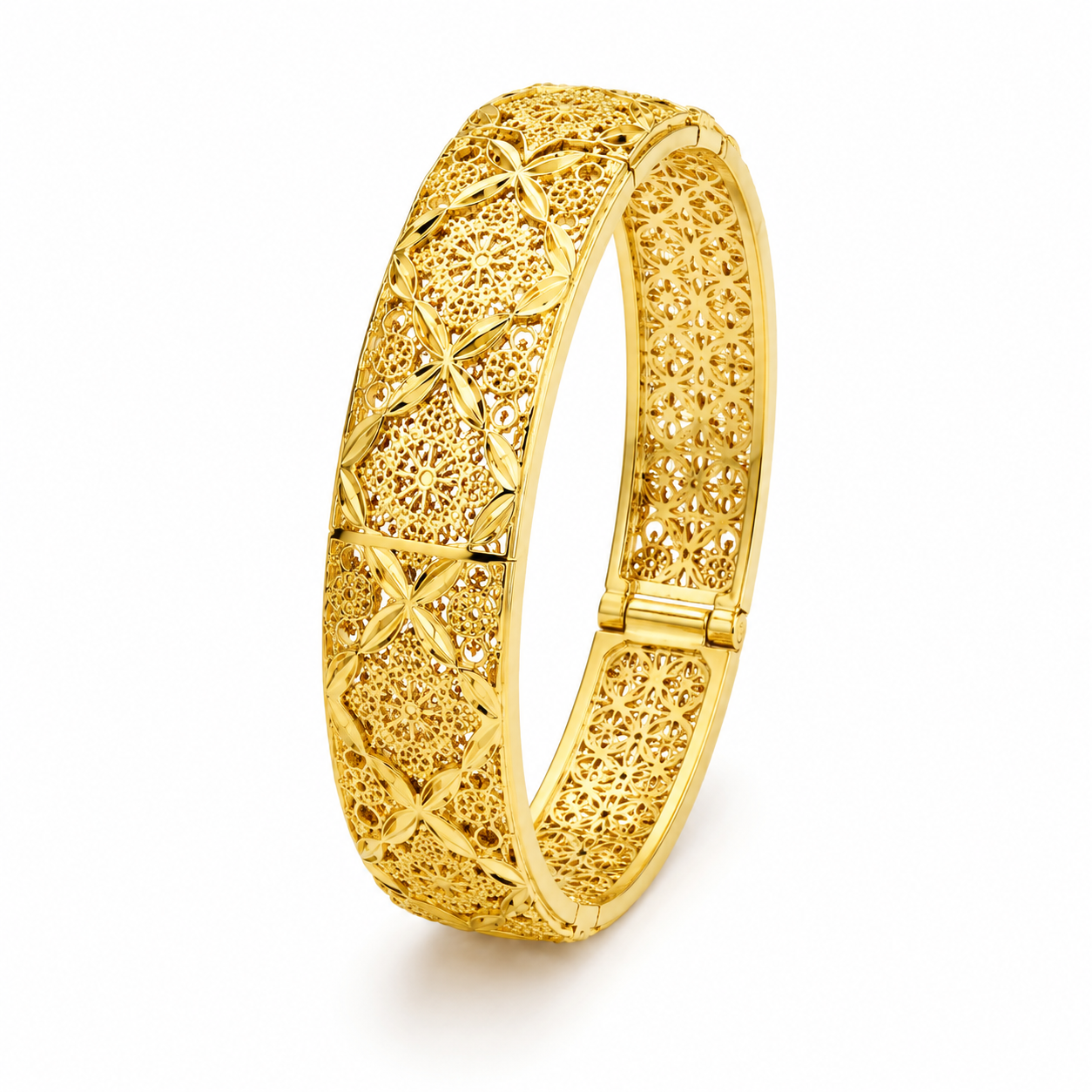 Vintage Luxury 18K Gold-Plated Hollow Bangle Bracelet