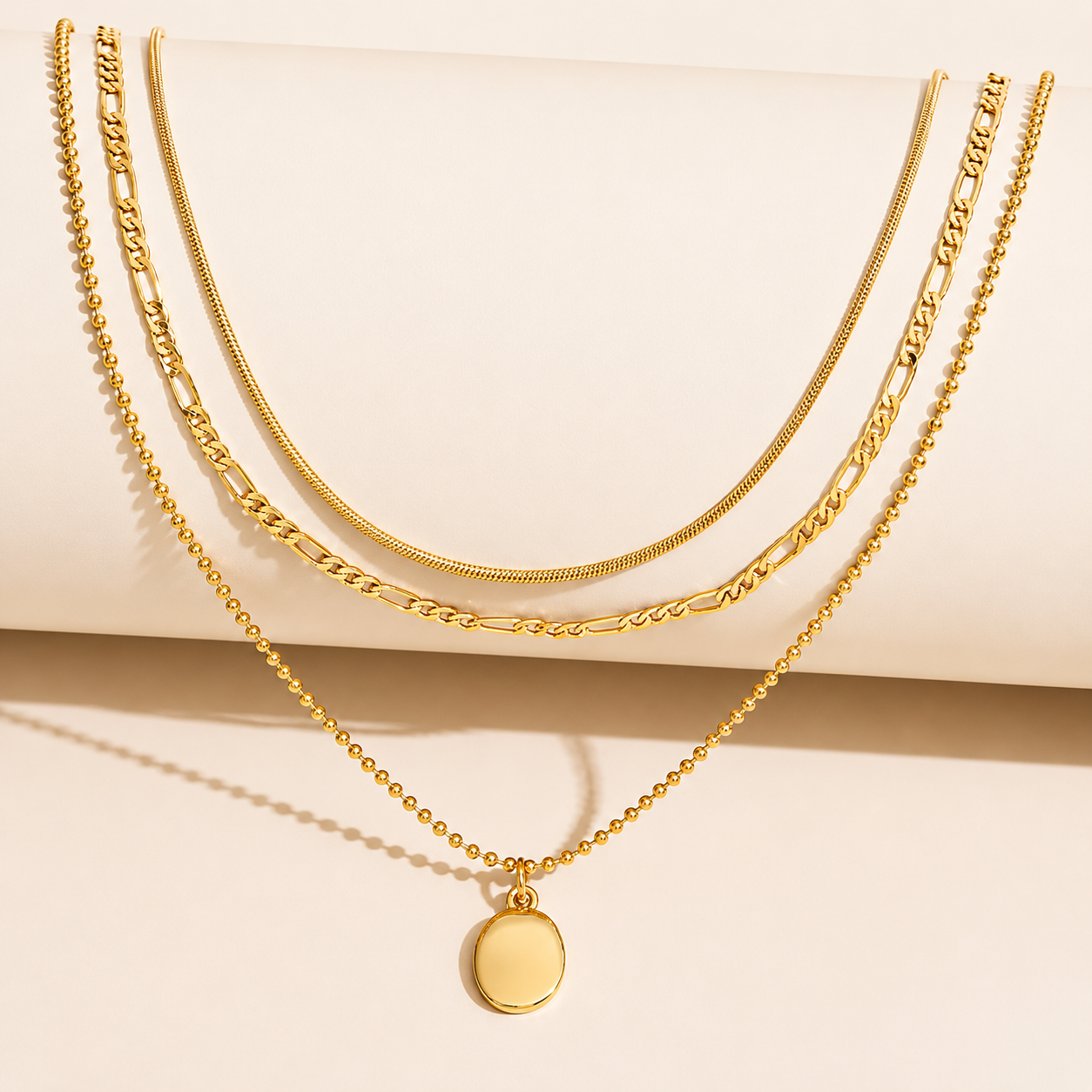 Vintage Oval Pendant Necklace – Minimalist Layered Gold Charm